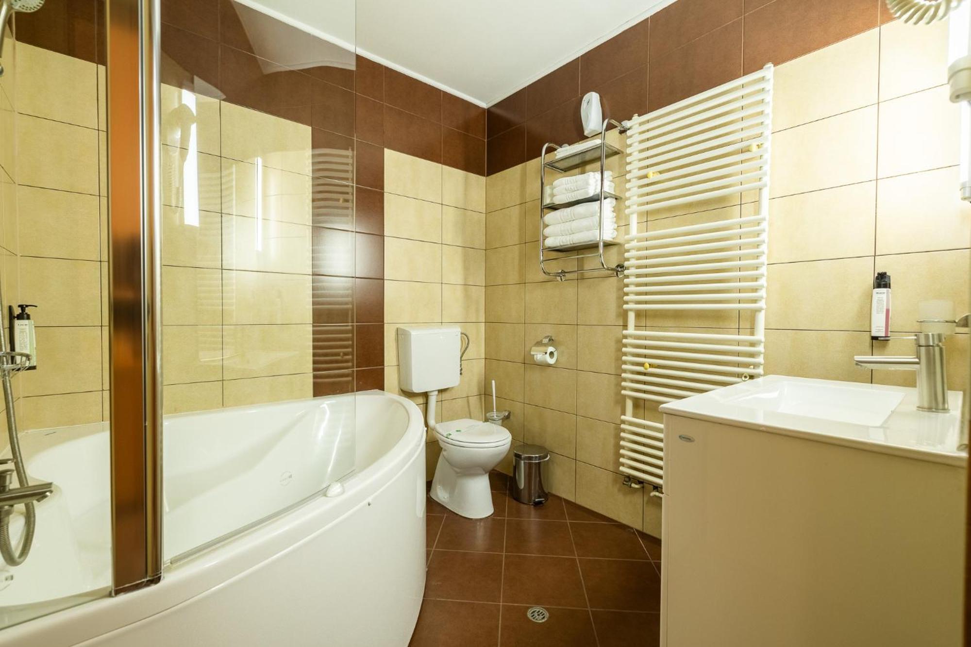 Pensiunea Floarea Soarelui Brasov Exterior photo